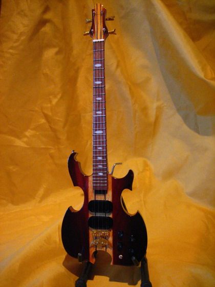 K093 UK Miniature Guitar LED Zeppelin Paul Jones Alembic