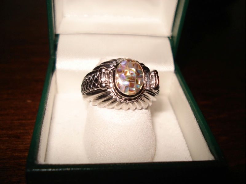 Caerleon Goldman Kolber 14kt Ster Ring Confetti Bezel