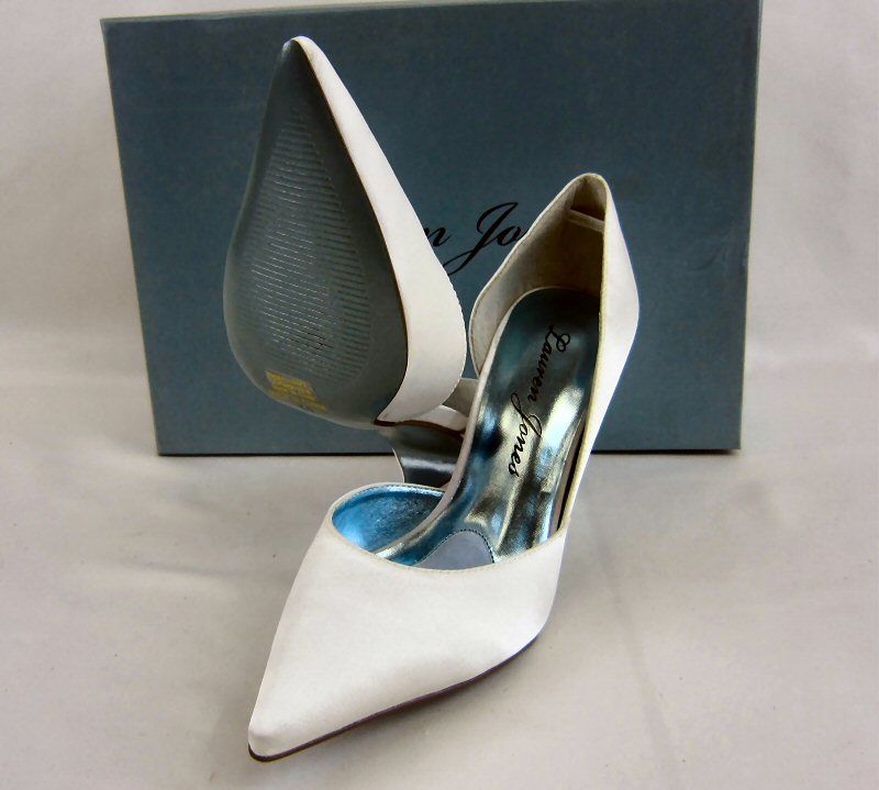 NEW IN THE BOX AUTHENTIC STOCK FROM LAUREN JONES DEBBIE WHITE SATIN