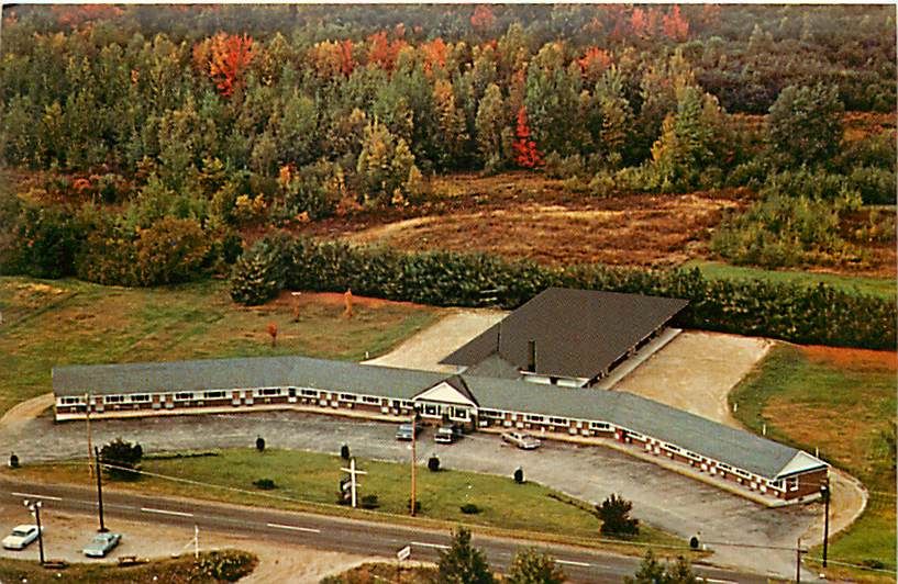 Me Rumford Linnell Motel Aerial View C 1970s T72725