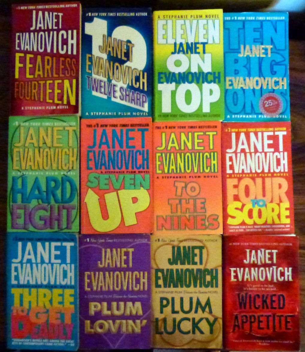 Evanovich Collection Lot of 26 Stephanie Plum Full Series PB