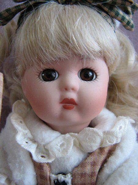 Osmond Little Bo Sheep Petite Amour Porcelain Doll Mint 6”