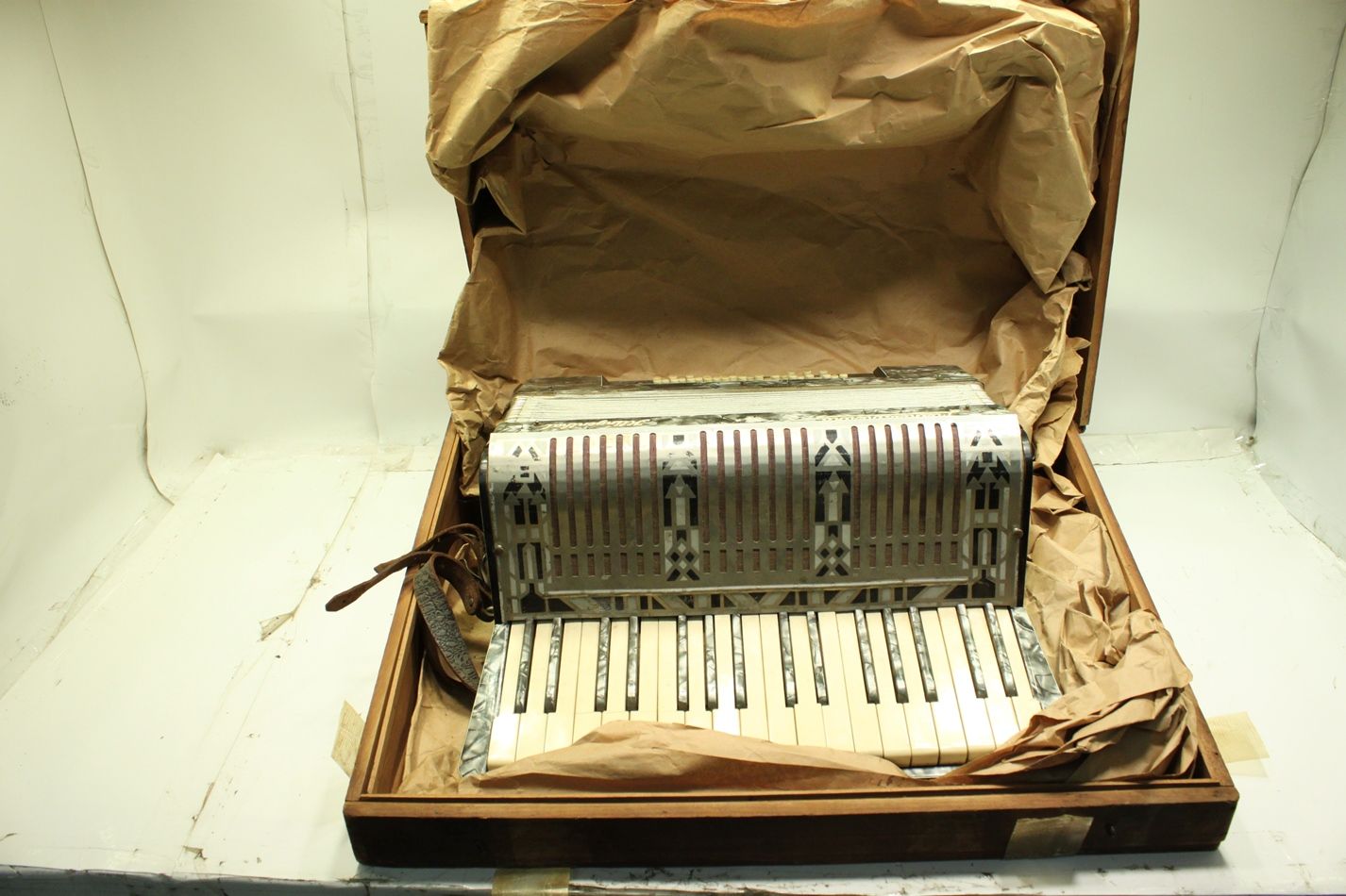 Vintage Meinel Herold Accordion