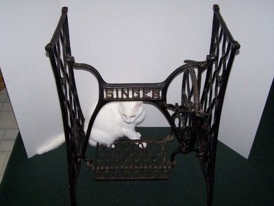 Vintage Singer Sewing Machine Cabinet Base Stand Cast Iron Treadle