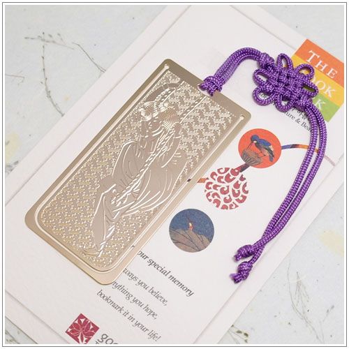 Girl Who Play on A Swing Metal Bookmark with Korean Macrame 24K G P