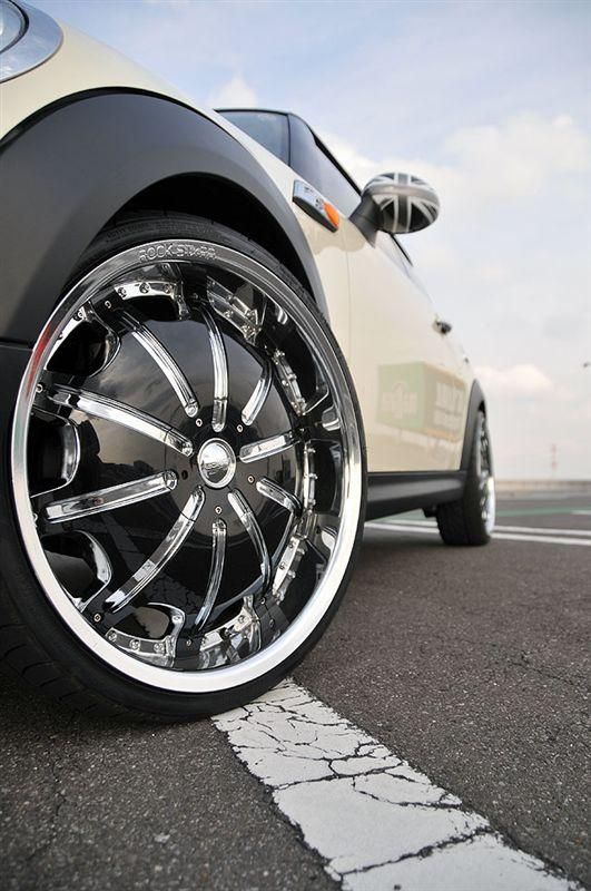 26 inch Rims and Tires Wheels Rockstarr 557 Chrome Black Nissan QX56