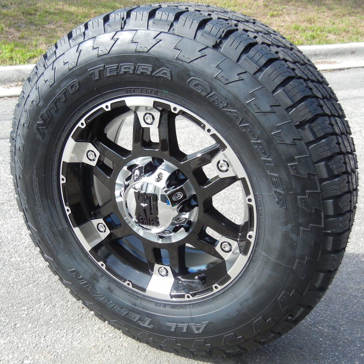 17 KMC XD Spy Wheels 33 Nitto Terra Grappler Tires 6 Lug 6x5 5 Chevy