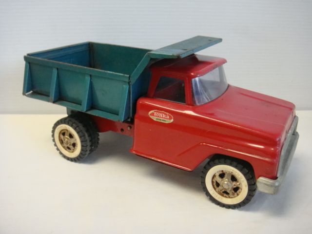 Vintage Tonka Pressed Steel Red Green Dump Truck Nice