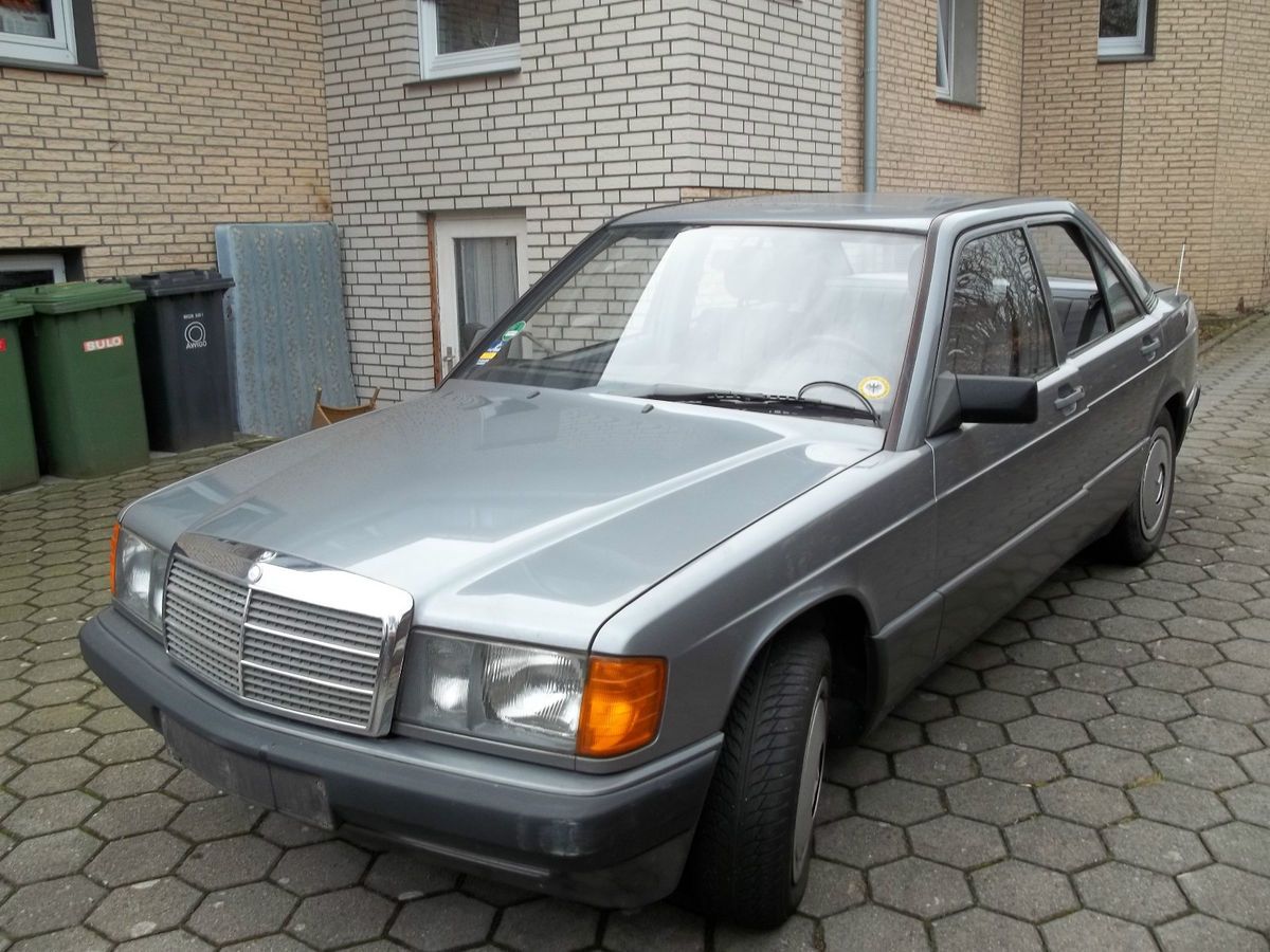 190 E,110000 KM aus 2. Rentnerhand, Scheckheft, TÜV bis 6/2014