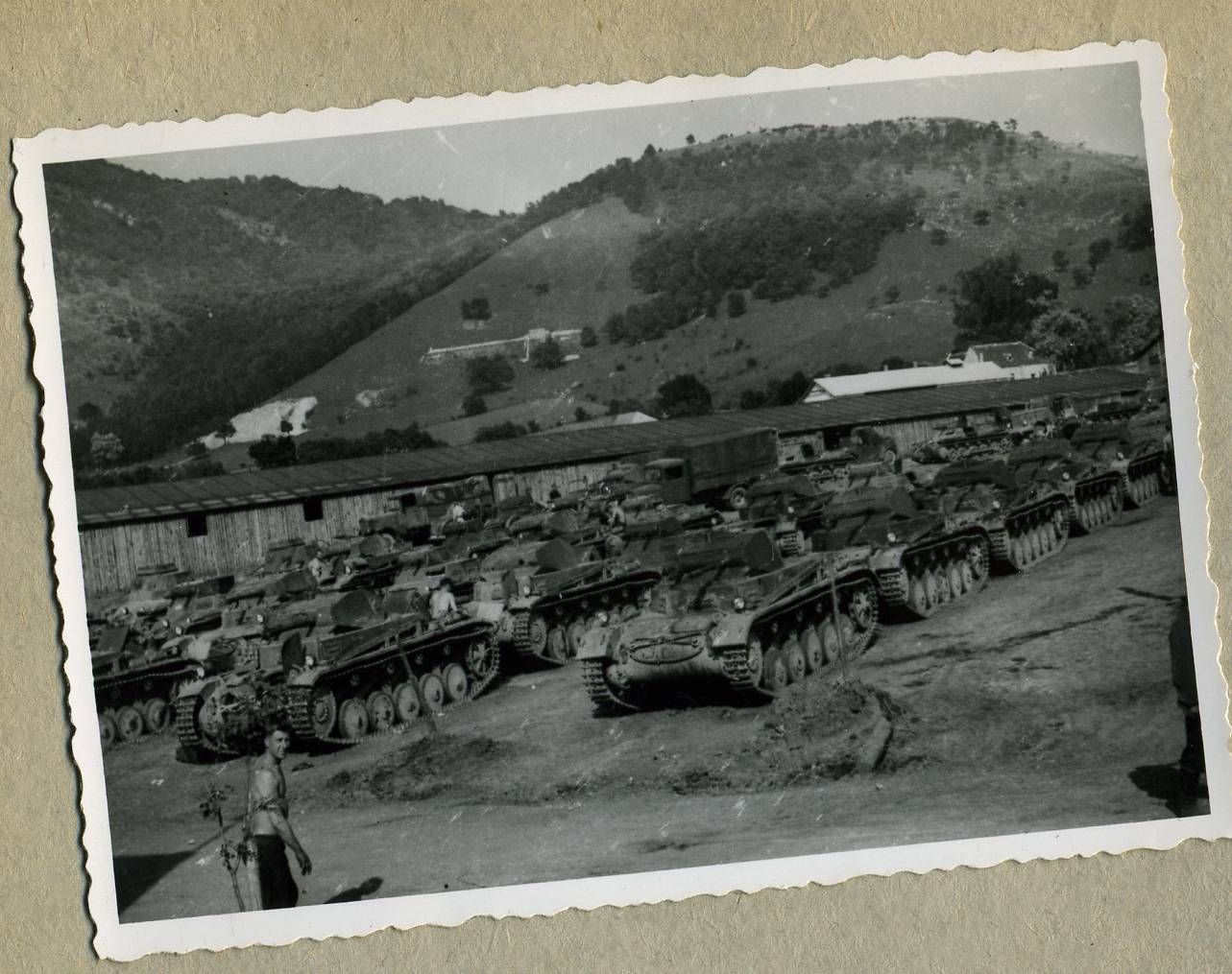 Fotoalbum viele Panzer eines Pz. Rgt. in Frankreich Belgien Balkan