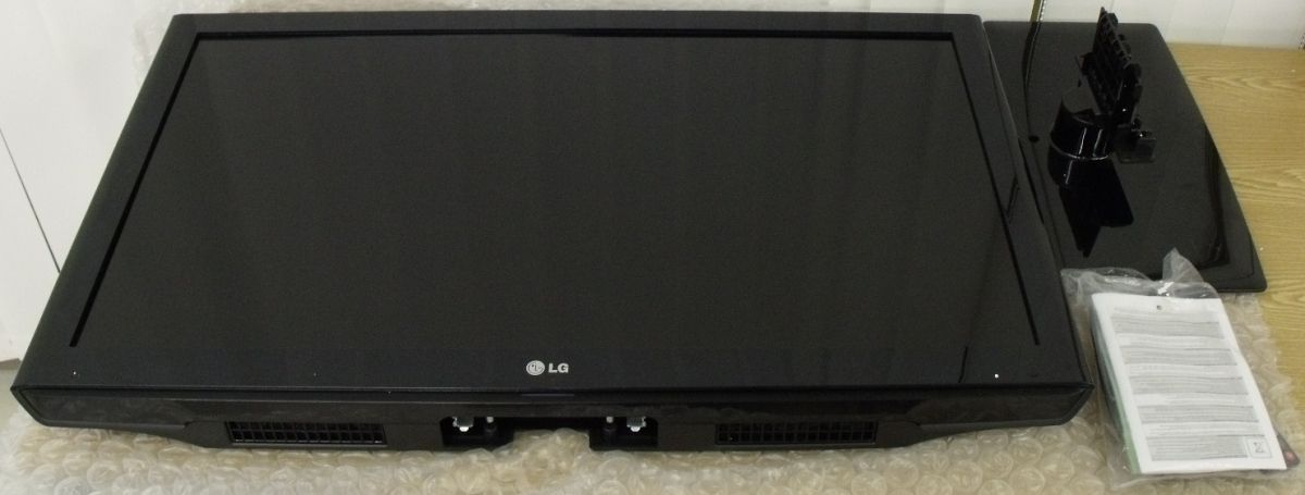 LG 42LD550 106,7 cm (42 Zoll) LCD Fernseher (Full HD, 100Hz, DVB T/ C
