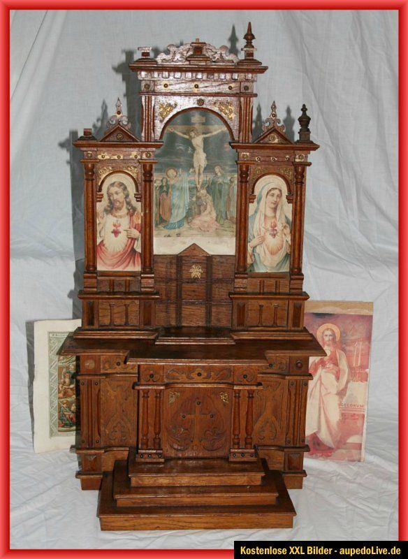 Altar Gründerzeit um 1890 mit Spielwerk und Hintergründen