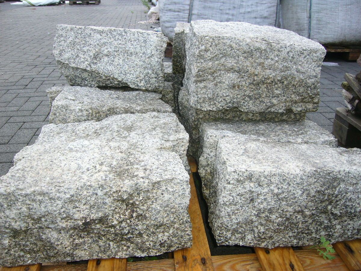 Mausteine, grau, ca. 20 x 20 x 40 cm, 100 kg (149,50 €/to)