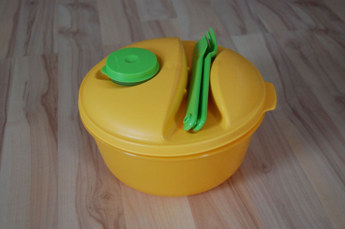 Tupperware A 157 Salat Go Schuessel 1 5 Ltr Wichtel Besteck Deckel NEU