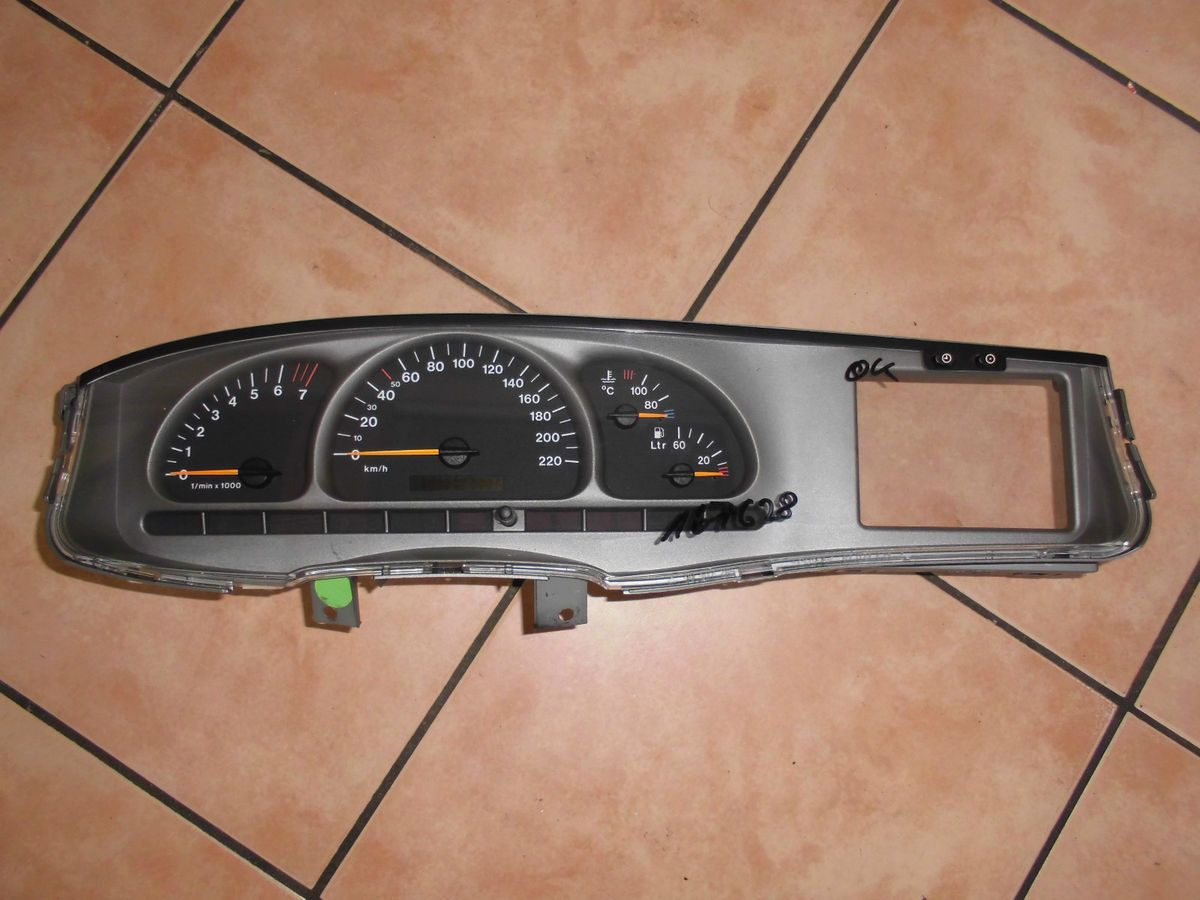 Opel Vectra B 1,8 Tacho 09138230 MA Facelift 167 Tkm