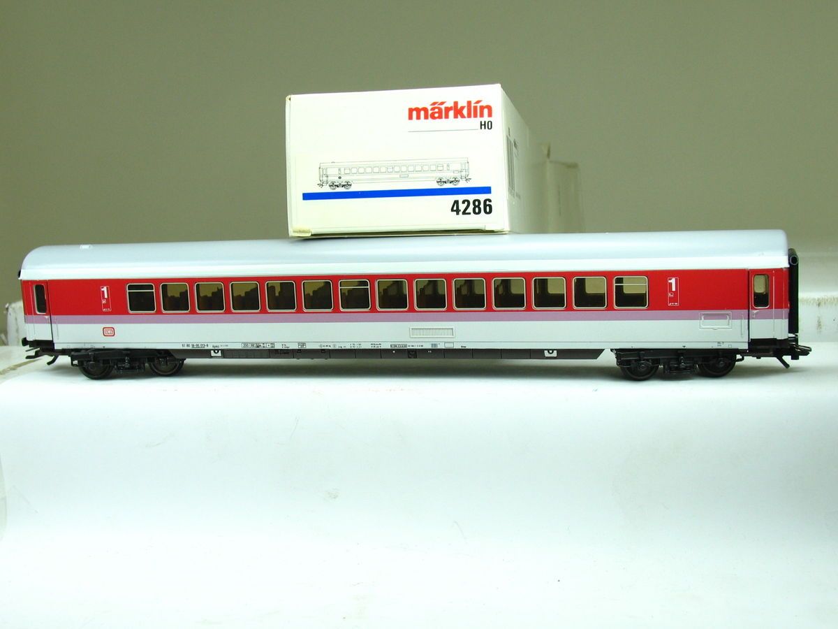 MÄRKLIN 4286 PERSONENWAGEN 1. KL DER DB IN WEISS/ROT C184