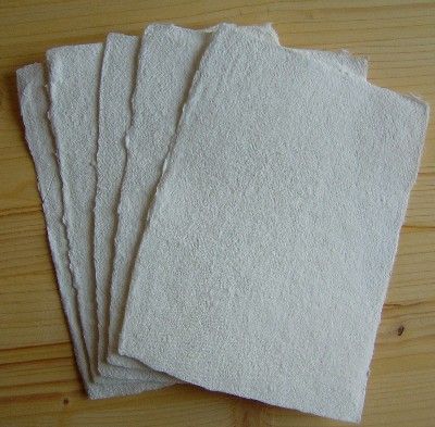 Echt handgeschöpft Büttenpapier, Künstlerpapier, naturweiß, 5 Bl