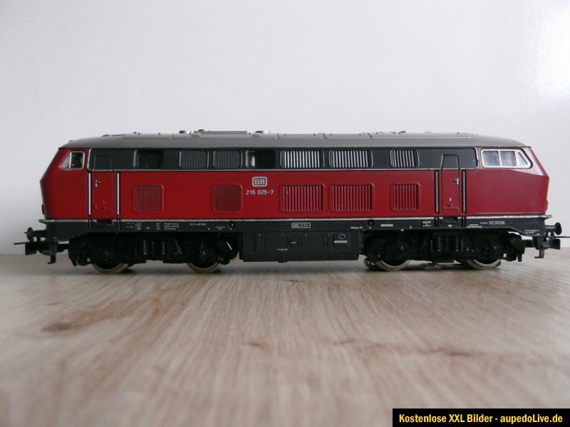 H0 3075.2 Diesellok BR 216 der DB Betr. Nr.216 025 7 gut