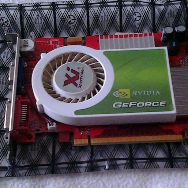 GT Diamond Plus Geforce 7600 GT 256MB (256 MB) Grafikkarte