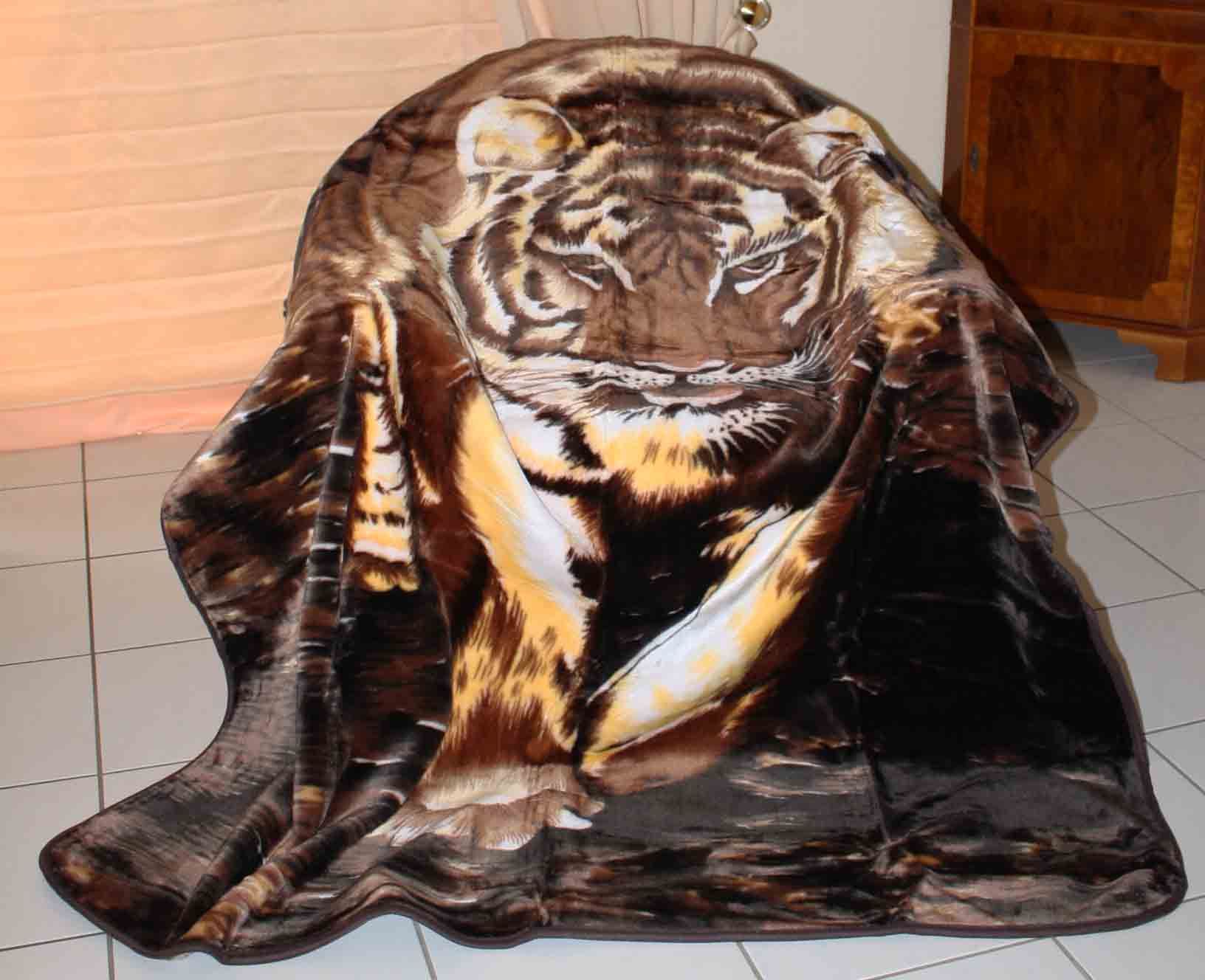 Kuscheldecke Tagesdecke 200 cm x 220 cm   Tiger No. 323