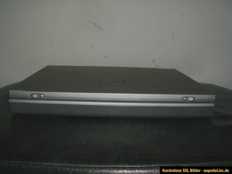 Maxdata Vision 450T Laptop Notebook defekt