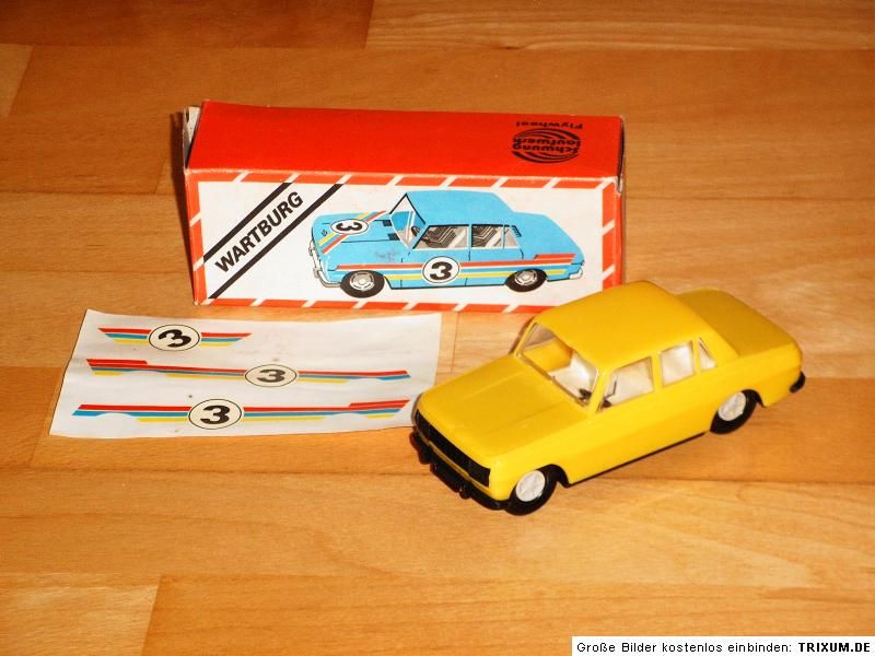 PLASTICART PKW WARTBURG 353  LIMOUSINE  mit Schwungrad in OVP DDR