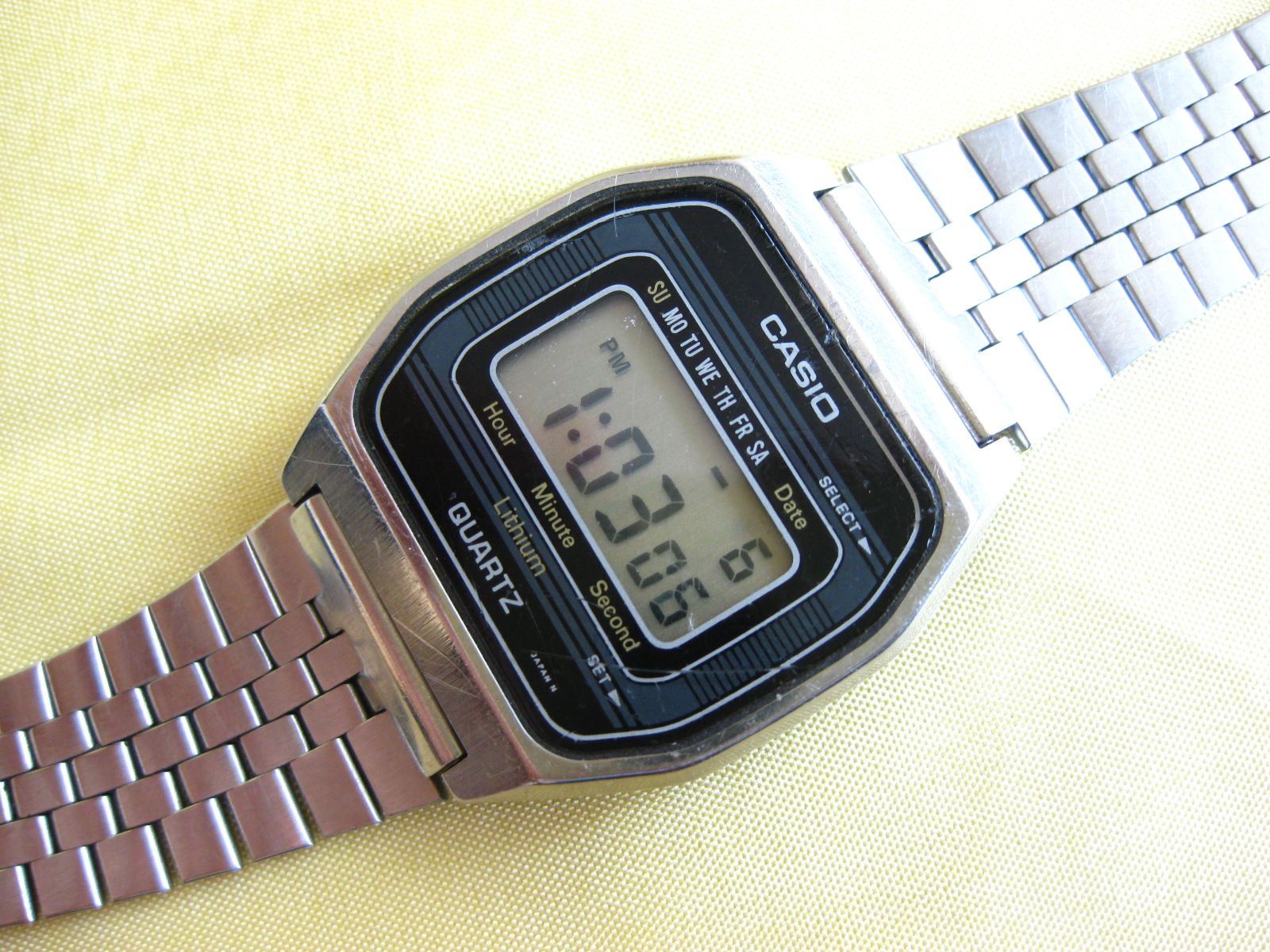 Rare Vintage 80s Casio B 815 DIGITAL Watch JAPAN