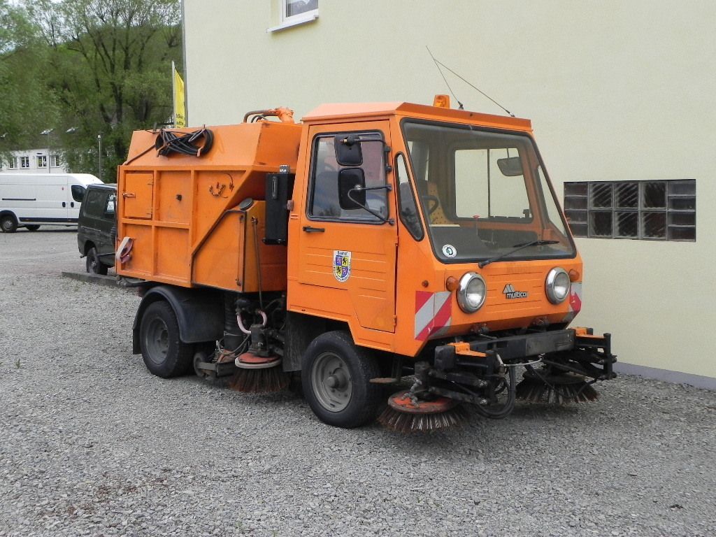 Multicar 25, Kehrmaschine