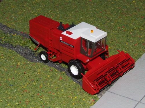 Mähdrescher *Fortschritt E 514 rot* Busch 40162 HO