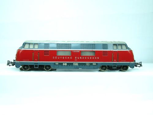 MÄRKLIN 3021 Diesellok BR V200 006 der DB (F527)