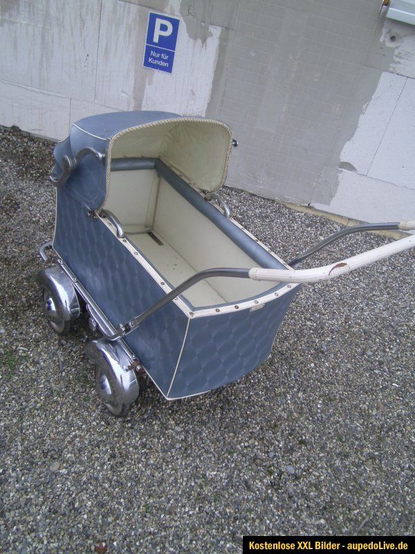 Nostalgie Kinderwagen 50er/Alter Kinderwagen/Hecker Kinderwagen