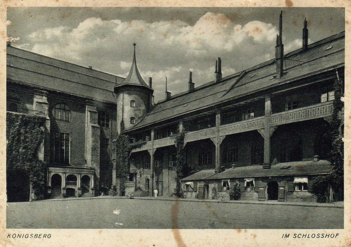 658/Foto AK Königsberg Ostpreußen, im Schloßhof, gel. 1939