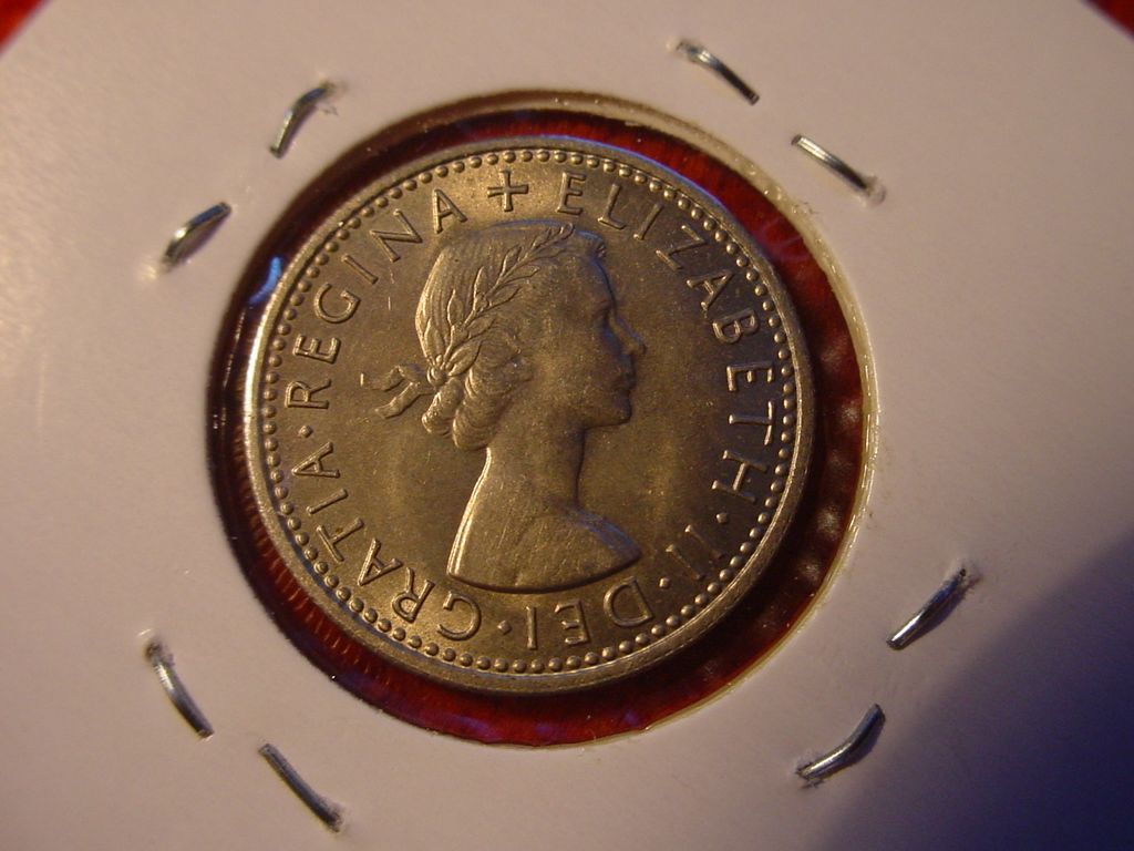 GR.BRITAIN 1967 SIX PENCE ELIZABETH II DEIGRATIA REGINA 664