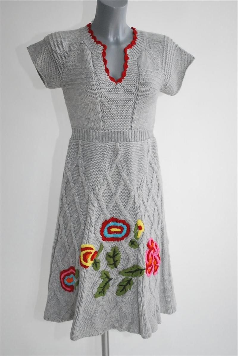 Strickkleid von DESIGUAL, niedlich kurzärmelig, in angesagtem Grau