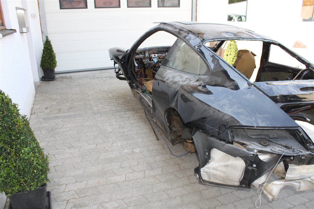 Porsche 996 Coupe Unfall Karosserie Karosse 3,4L 1999